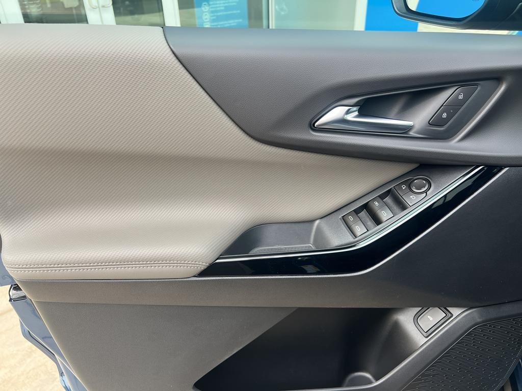 new 2026 Chevrolet Equinox car, priced at $36,585