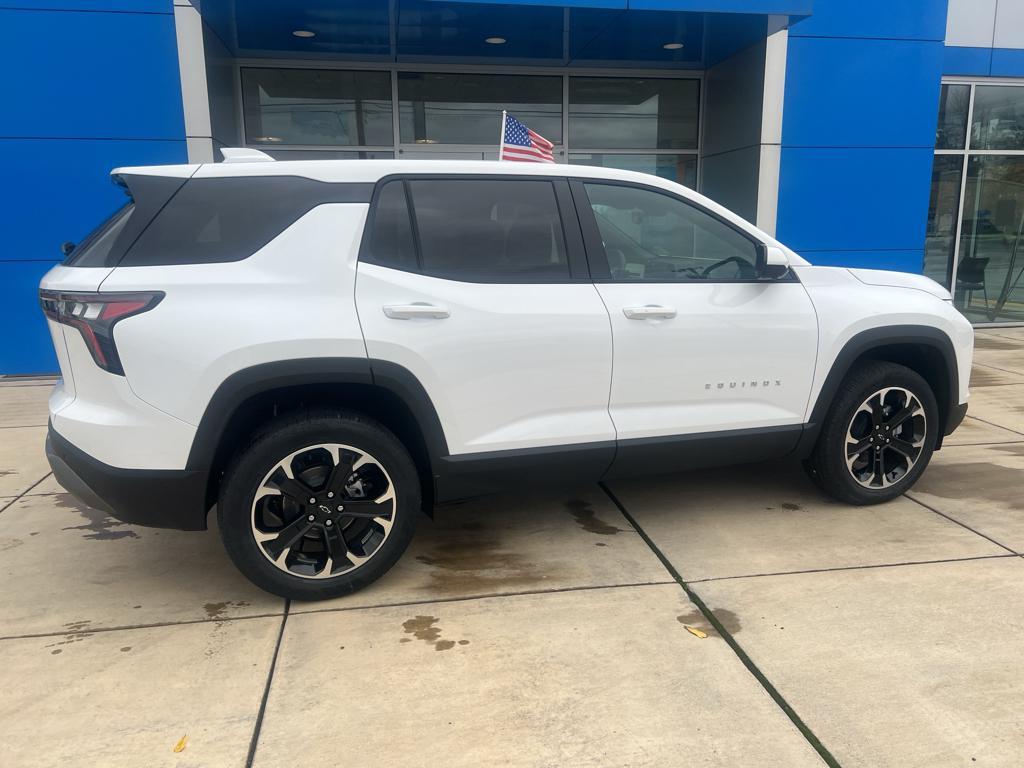 new 2026 Chevrolet Equinox car, priced at $36,090