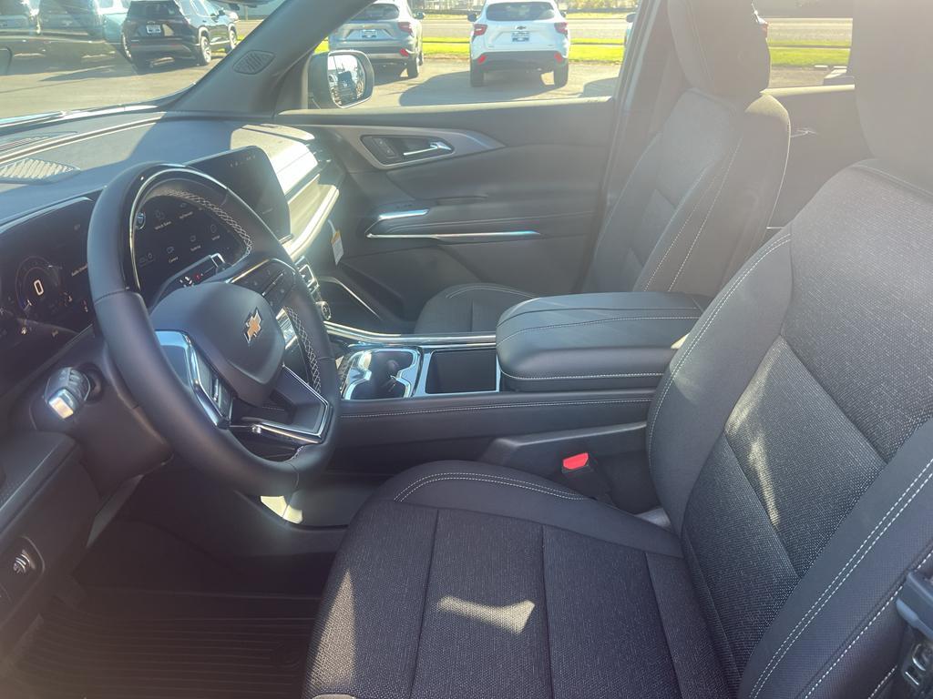 new 2026 Chevrolet Traverse car, priced at $50,875