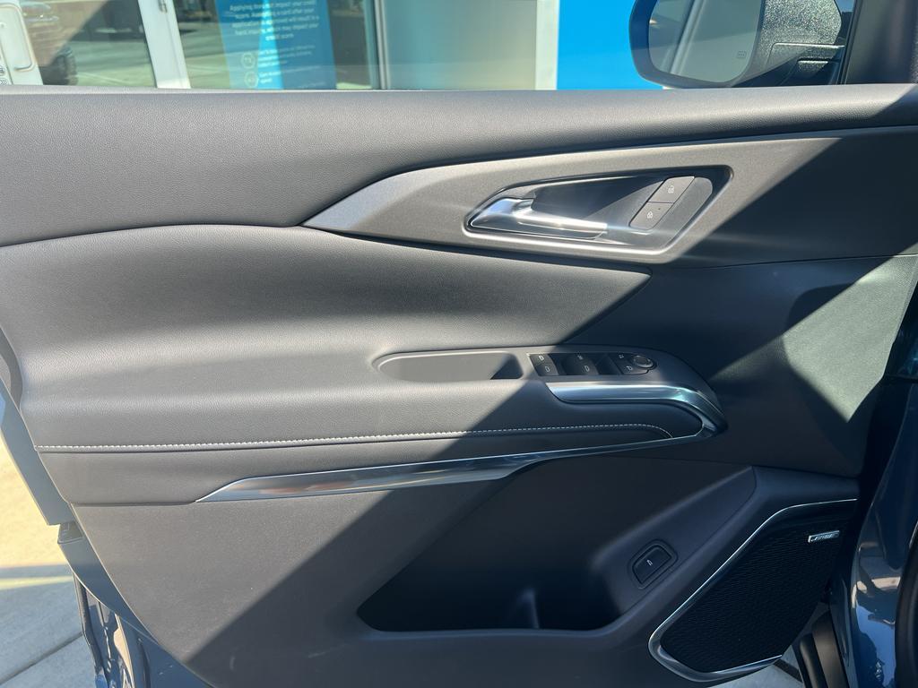 new 2025 Chevrolet Traverse car, priced at $47,472