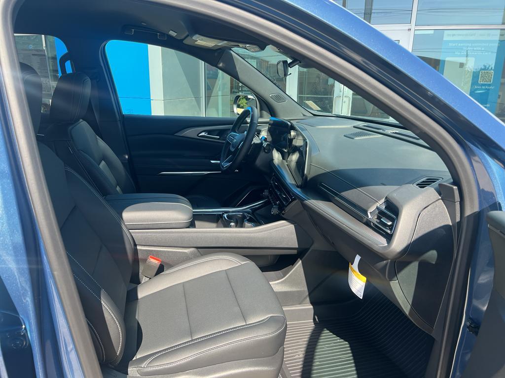 new 2025 Chevrolet Traverse car, priced at $47,472