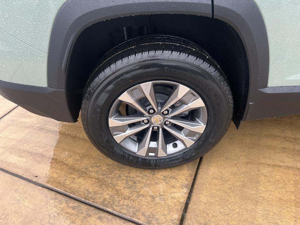 new 2026 Chevrolet Equinox car, priced at $32,545