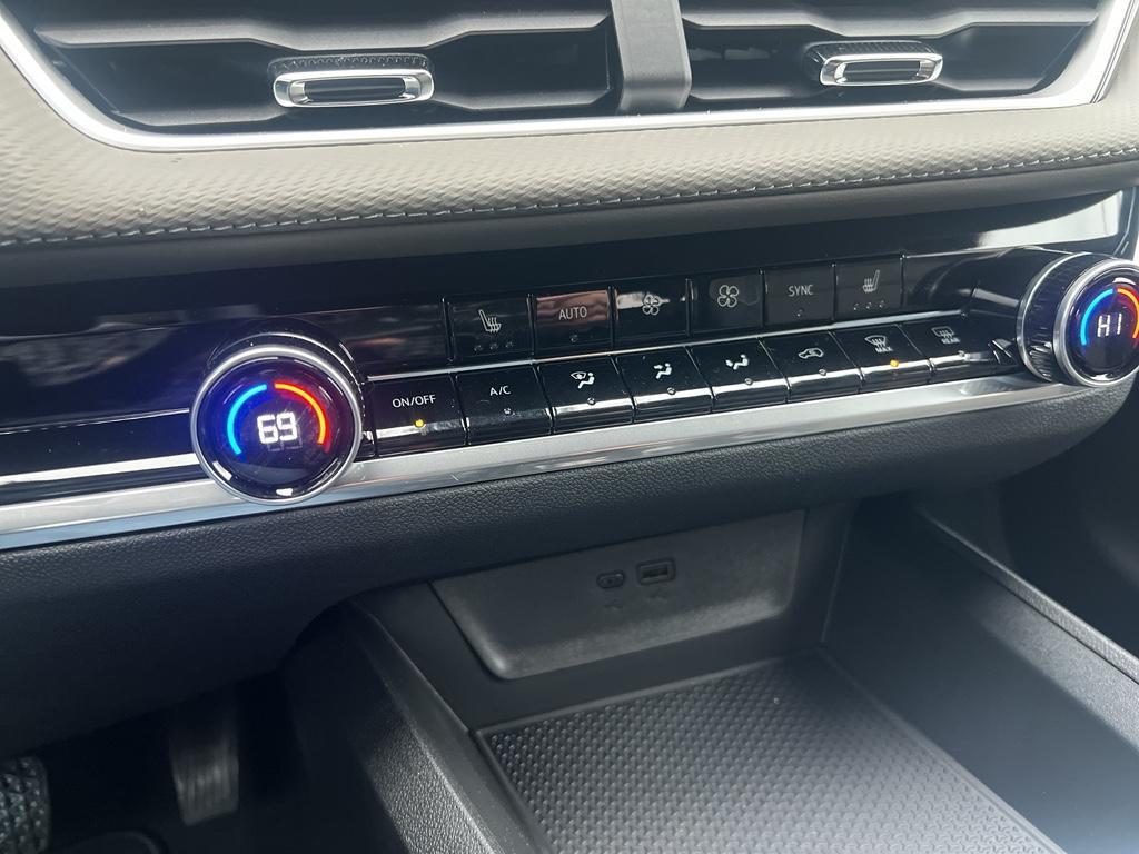 new 2026 Chevrolet Equinox car, priced at $32,545