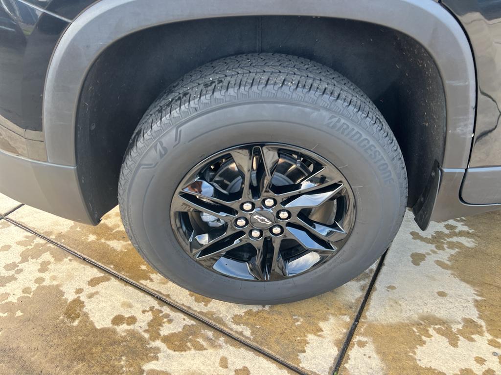 used 2023 Chevrolet Traverse car, priced at $35,399