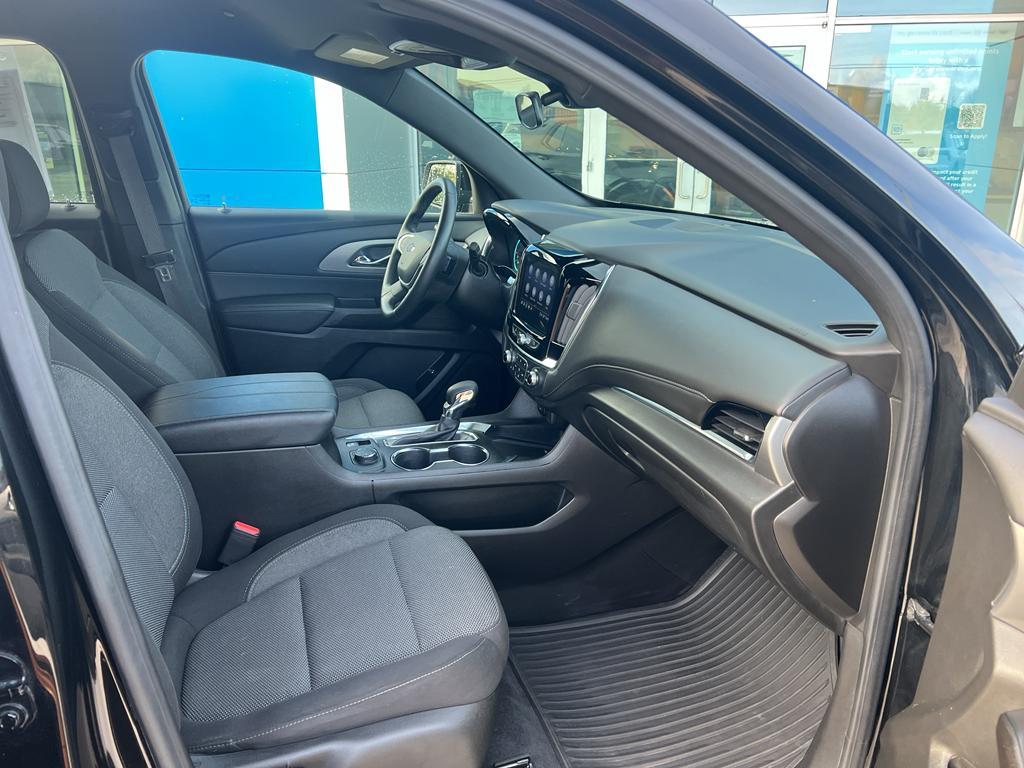 used 2023 Chevrolet Traverse car, priced at $35,399