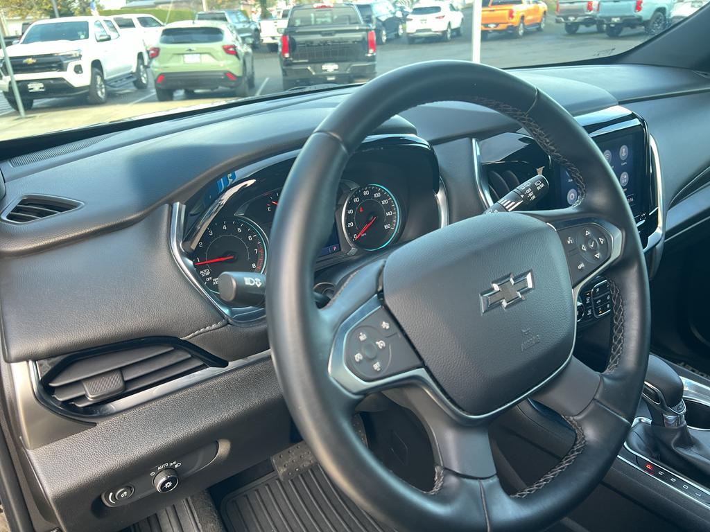 used 2023 Chevrolet Traverse car, priced at $35,399