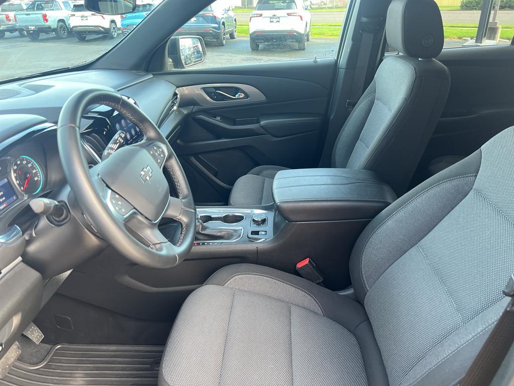 used 2023 Chevrolet Traverse car, priced at $35,399