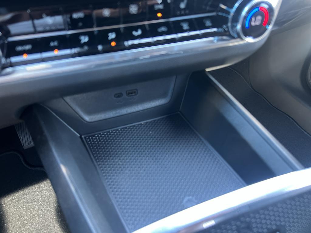 new 2025 Chevrolet Equinox car, priced at $29,970