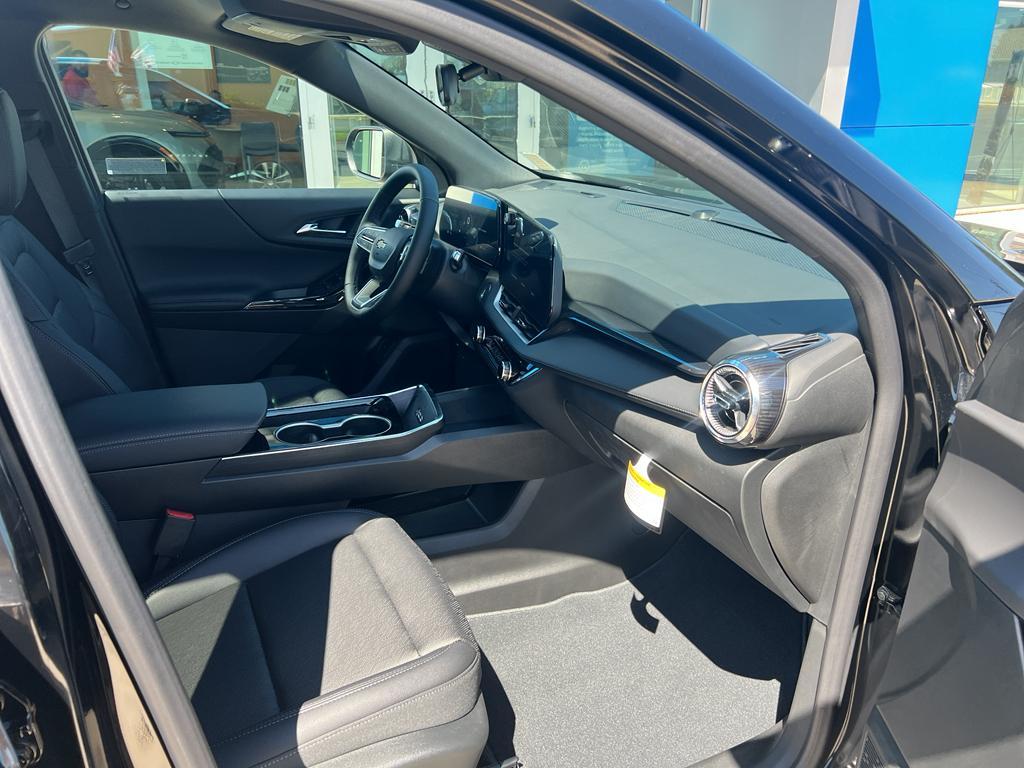 new 2025 Chevrolet Equinox car, priced at $29,970