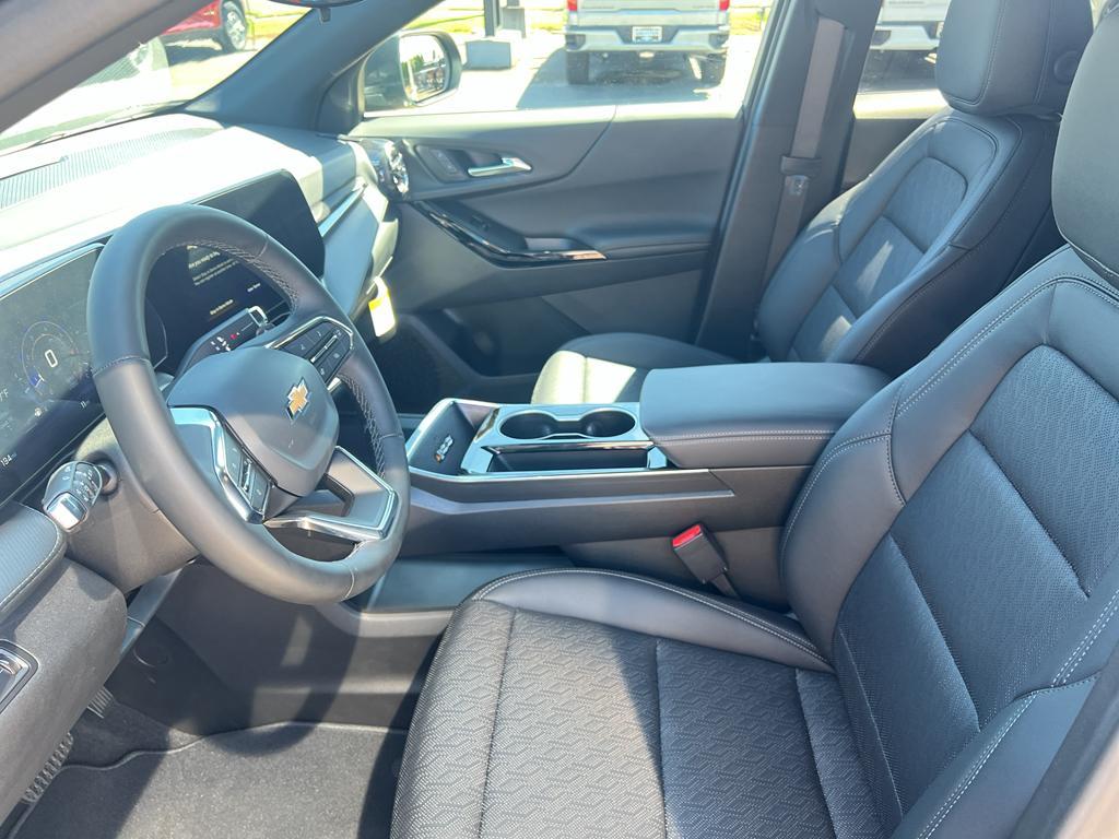 new 2025 Chevrolet Equinox car, priced at $29,970