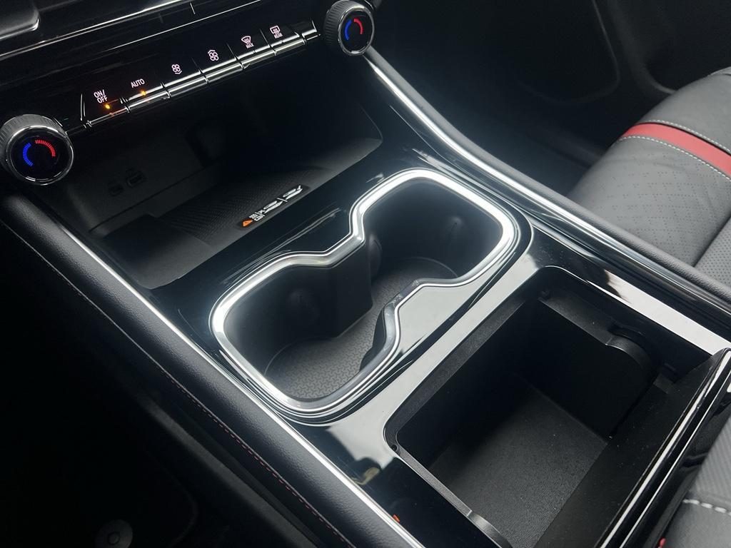 new 2026 Chevrolet Traverse car, priced at $57,470