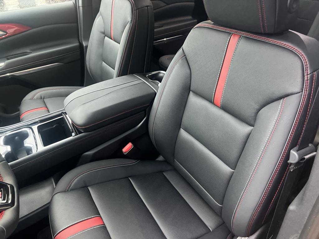 new 2026 Chevrolet Traverse car, priced at $57,470