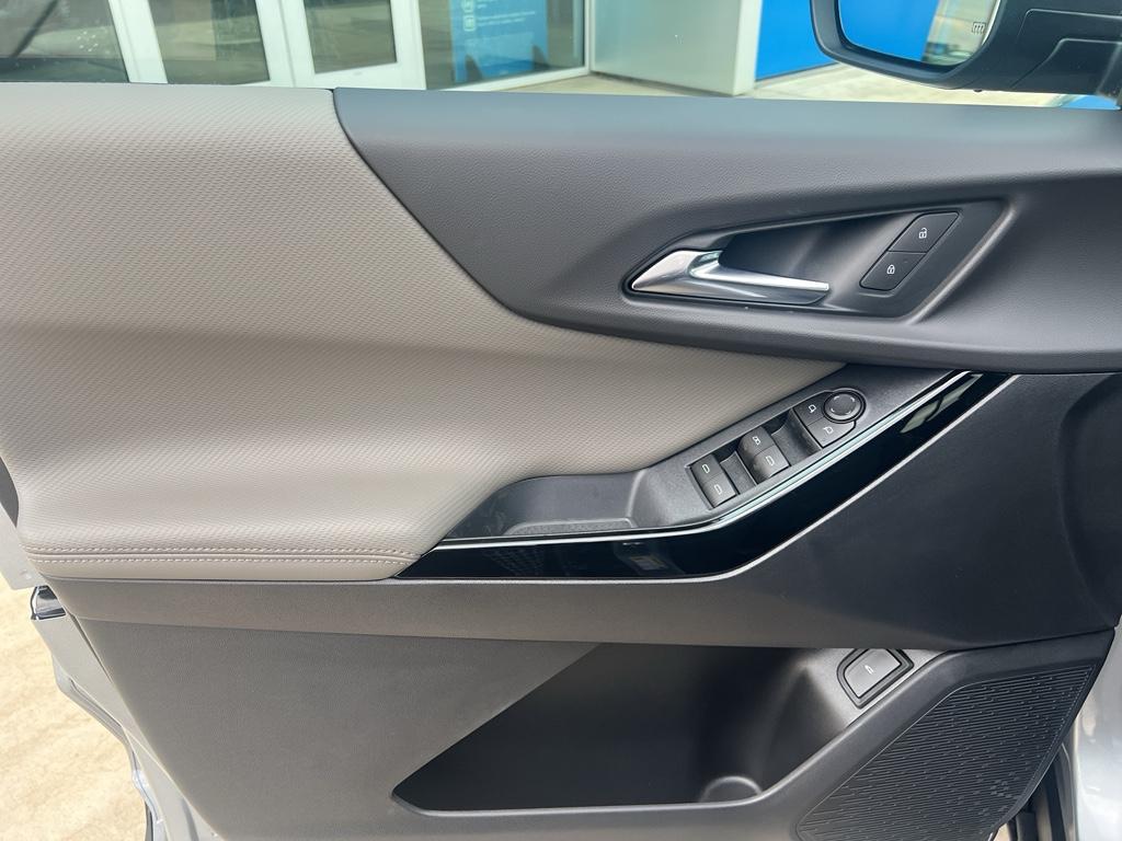 new 2026 Chevrolet Equinox car, priced at $36,085