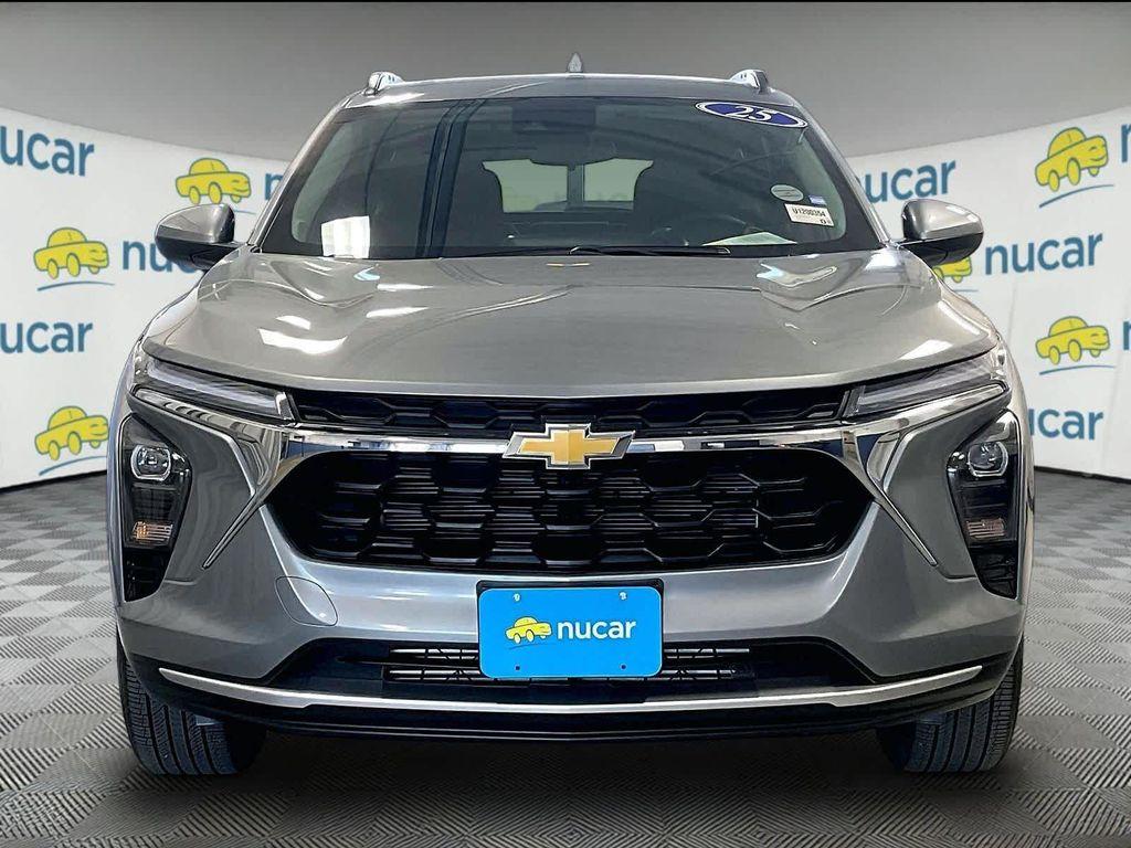 used 2025 Chevrolet Trax car, priced at $22,429