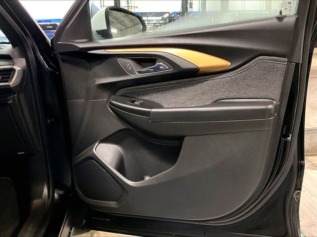 used 2023 Chevrolet TrailBlazer car, priced at $21,988