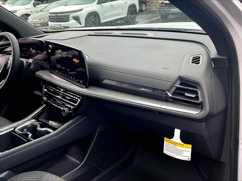 new 2026 Chevrolet Traverse car, priced at $47,025