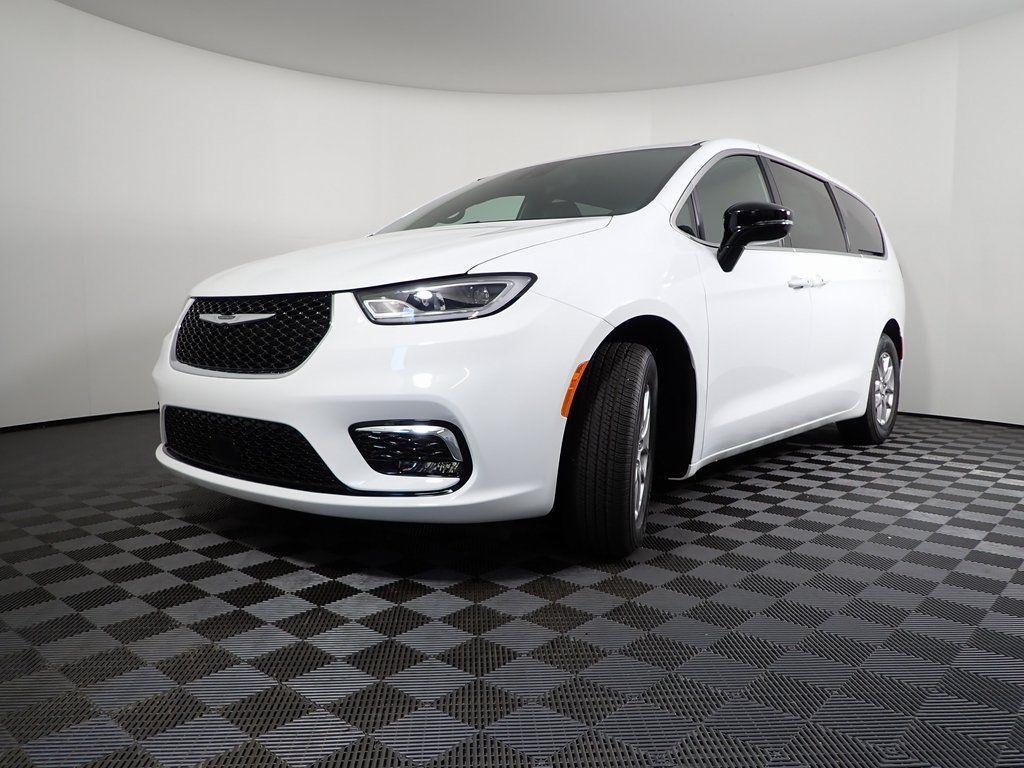 new 2026 Chrysler Pacifica car, priced at $41,640