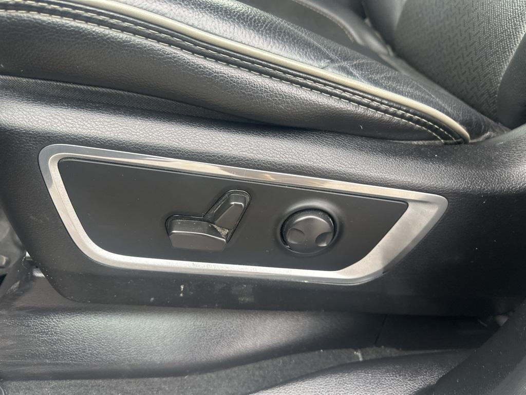 used 2022 Ram 1500 car, priced at $38,500