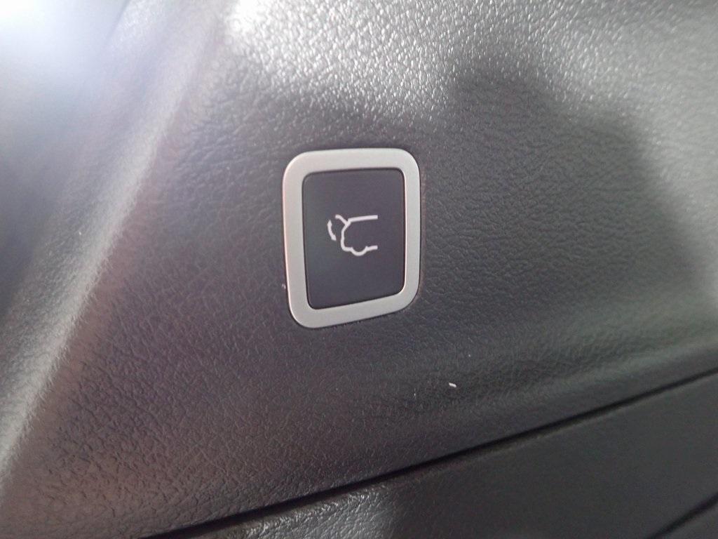 new 2025 Chrysler Pacifica car, priced at $43,000