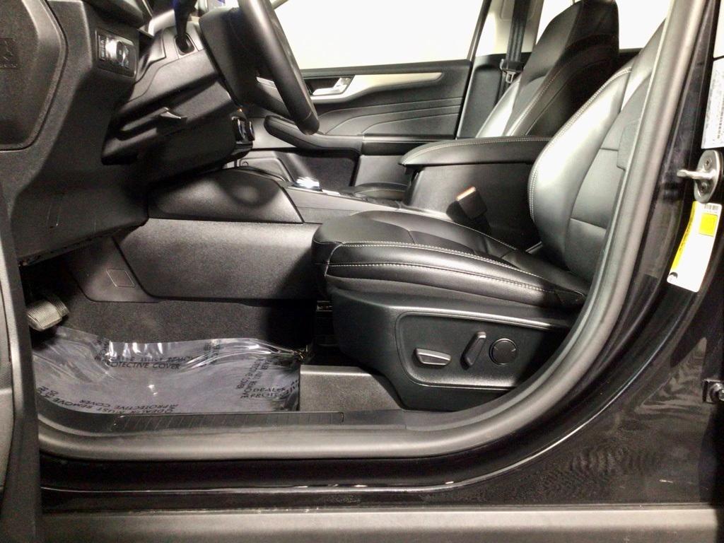 used 2022 Ford Escape PHEV car, priced at $18,000