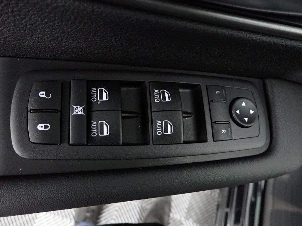 new 2026 Chrysler Pacifica car, priced at $43,885