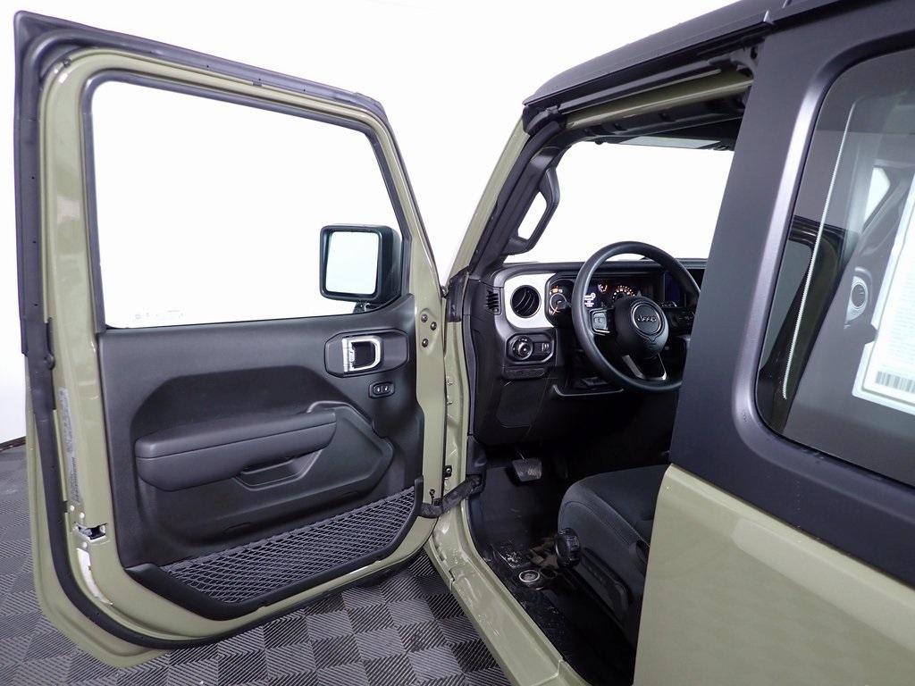 new 2026 Jeep Wrangler car, priced at $40,000