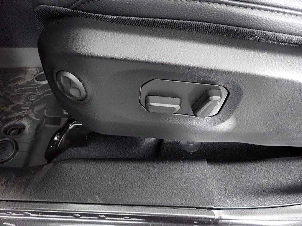 new 2025 Jeep Gladiator car, priced at $43,831