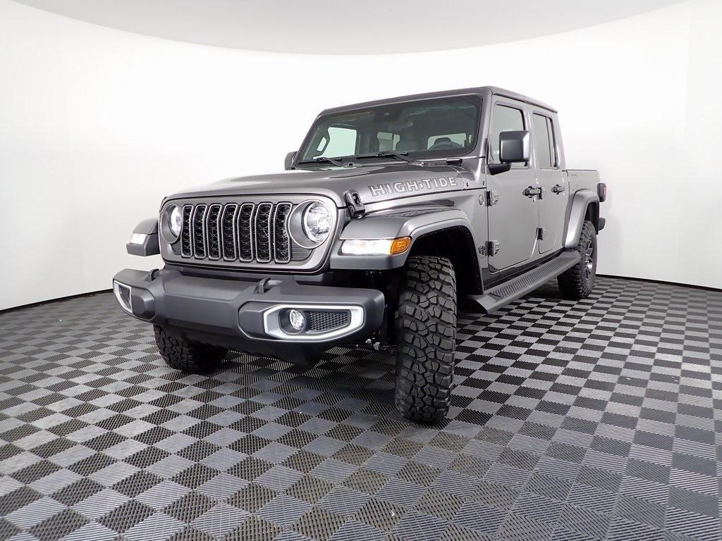 new 2025 Jeep Gladiator car, priced at $43,831