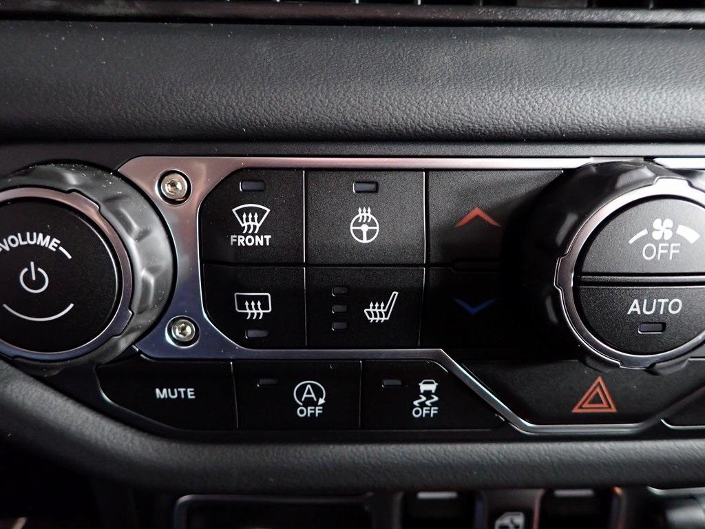 new 2025 Jeep Gladiator car, priced at $43,831