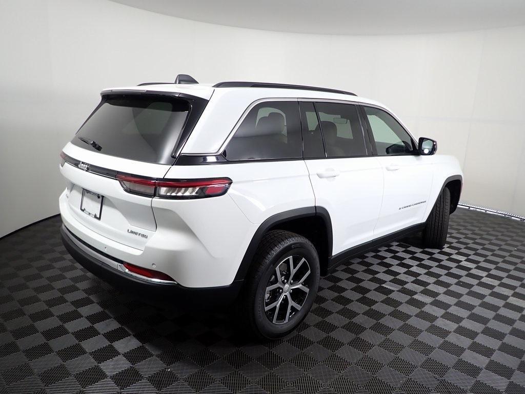 new 2025 Jeep Grand Cherokee car, priced at $40,206
