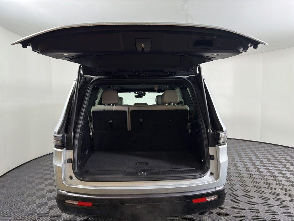 new 2026 Jeep Grand Wagoneer car, priced at $78,752