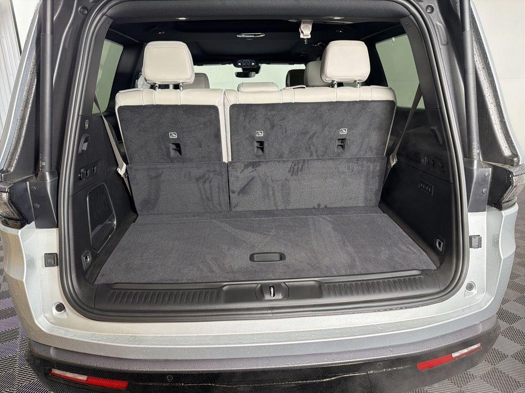 new 2026 Jeep Grand Wagoneer car, priced at $78,752