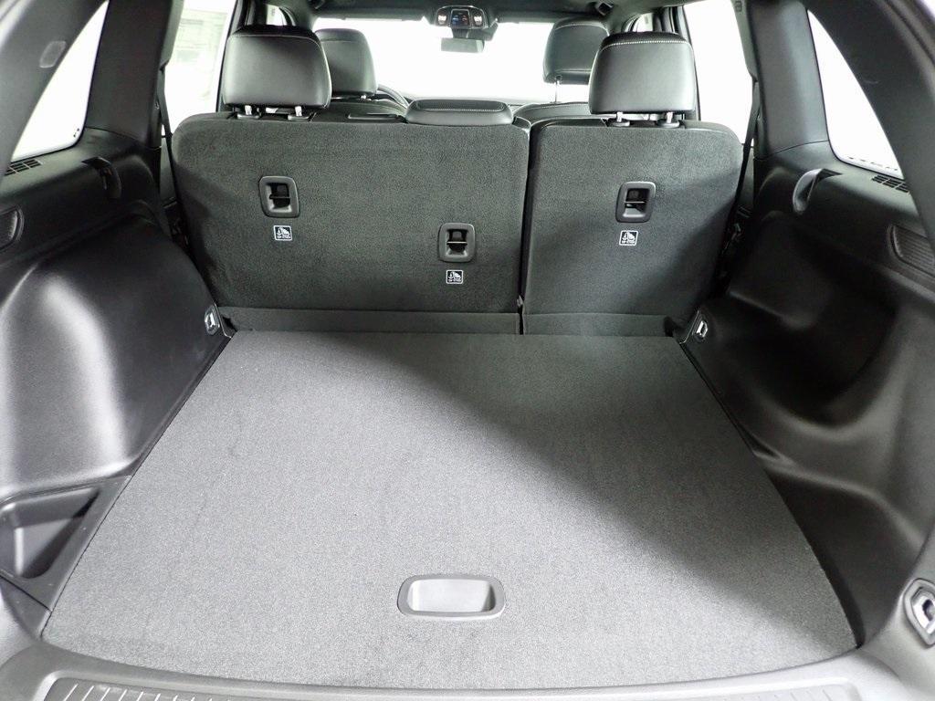 new 2025 Jeep Grand Cherokee car, priced at $42,000