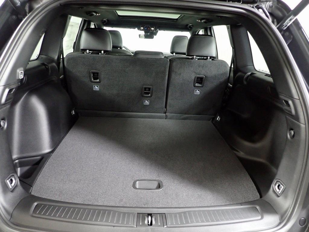 new 2025 Jeep Grand Cherokee car, priced at $48,847