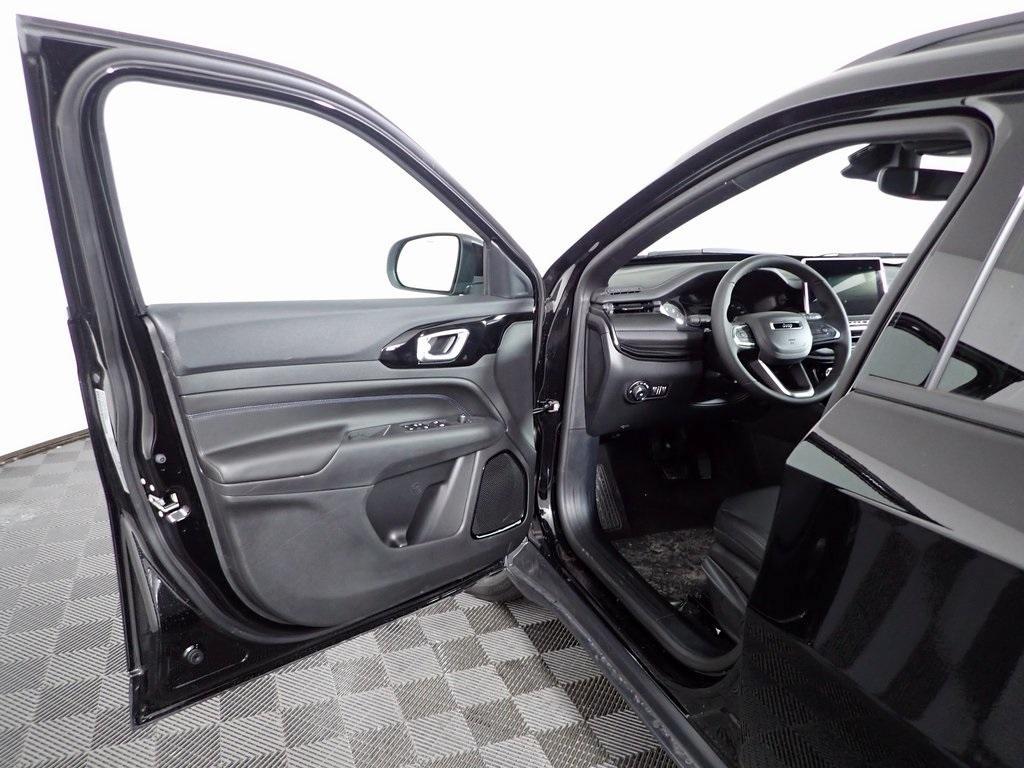 new 2026 Jeep Compass car, priced at $32,580