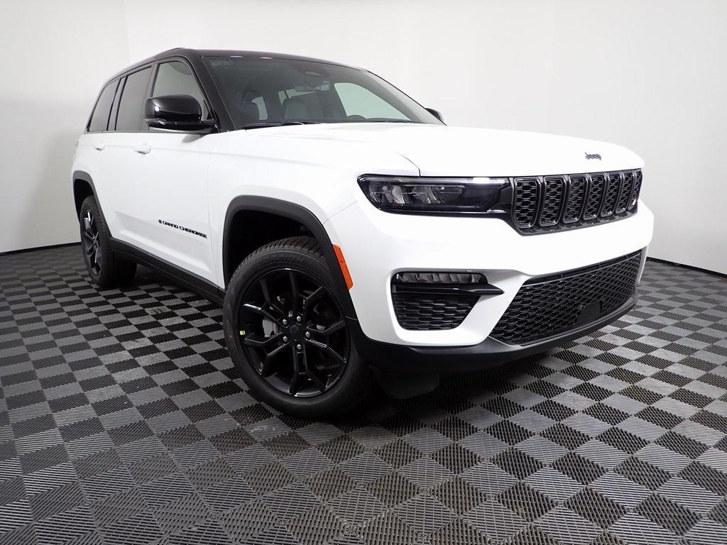 new 2025 Jeep Grand Cherokee car, priced at $48,217
