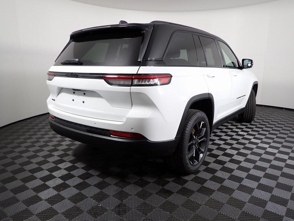 new 2025 Jeep Grand Cherokee car, priced at $48,217