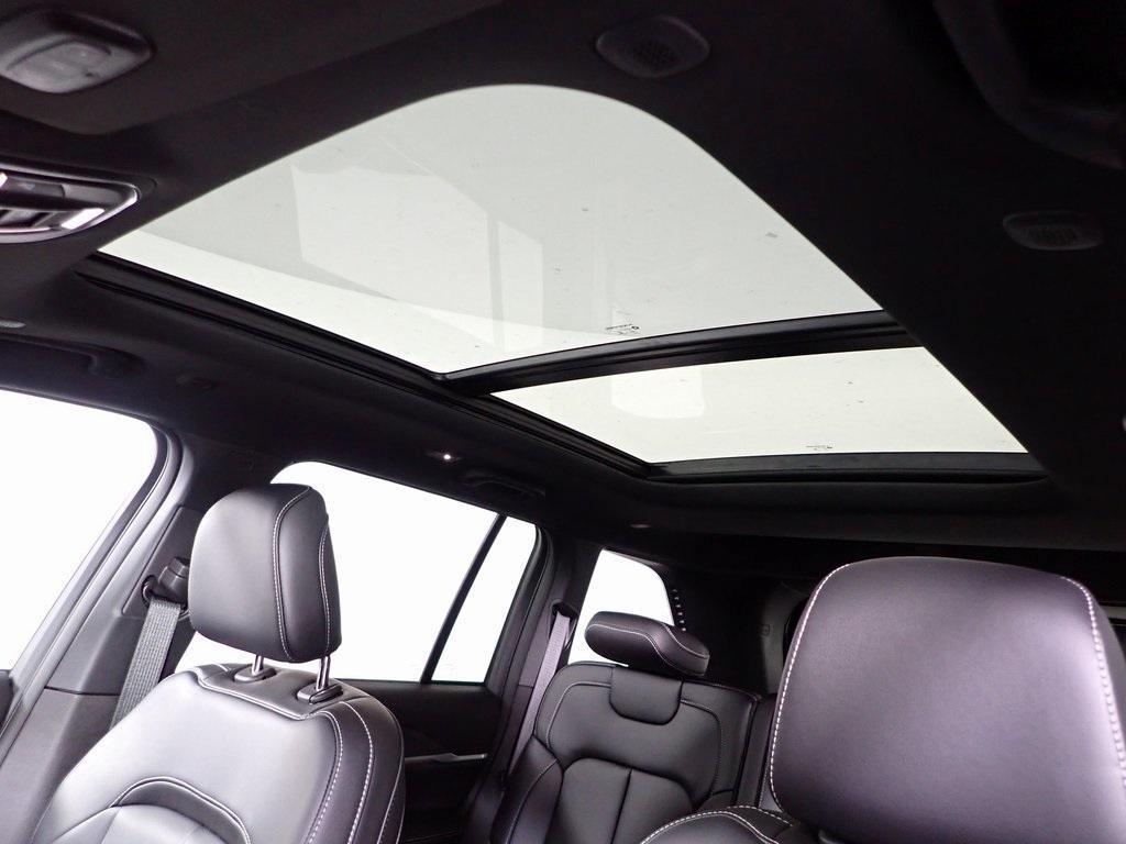 new 2025 Jeep Grand Cherokee car, priced at $48,217