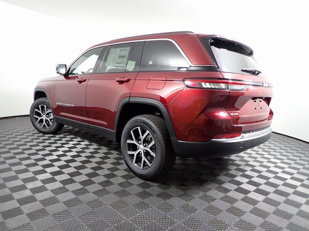 new 2025 Jeep Grand Cherokee car, priced at $41,638