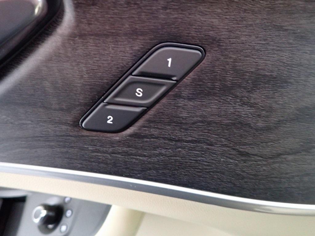 new 2025 Jeep Grand Cherokee car, priced at $41,638