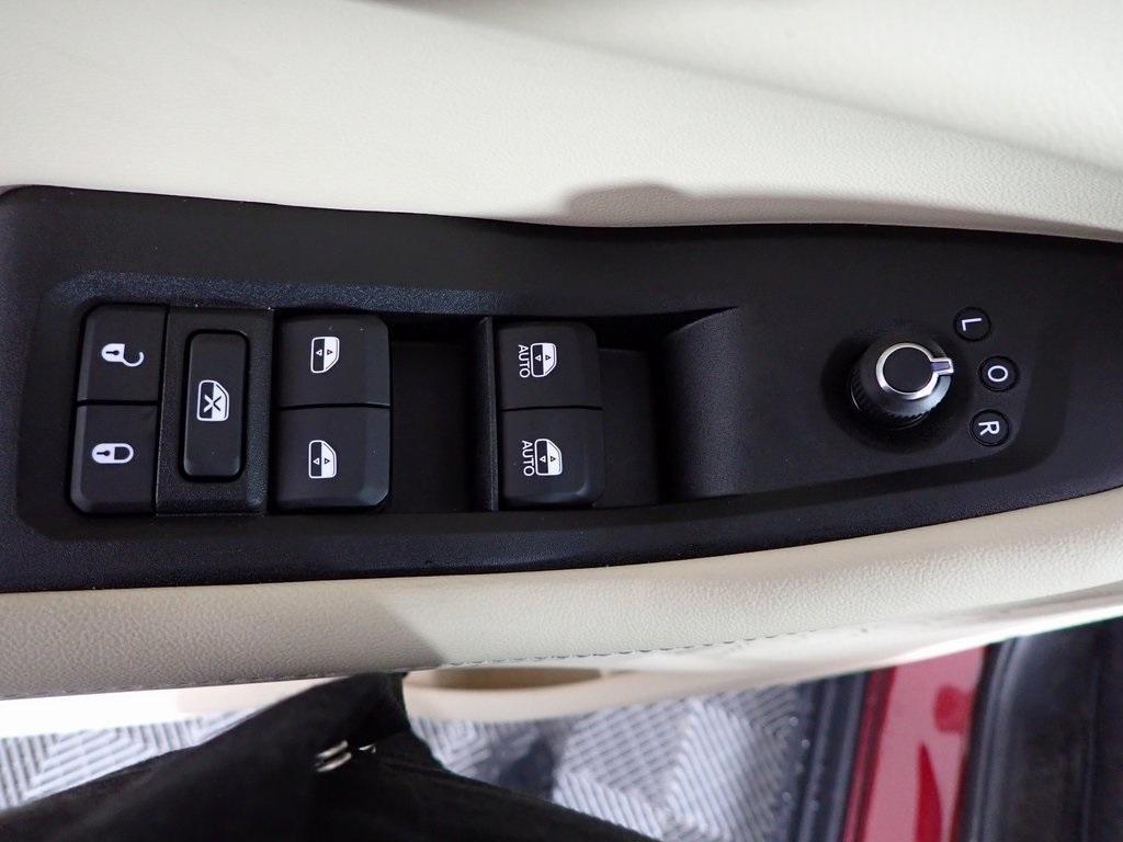 new 2025 Jeep Grand Cherokee car, priced at $41,638