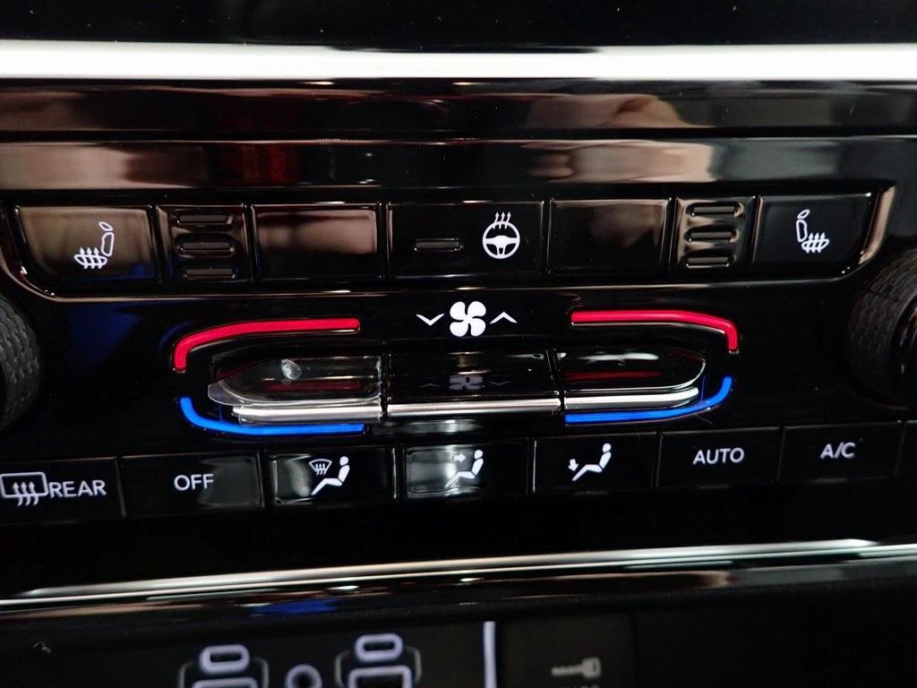 new 2025 Jeep Grand Cherokee car, priced at $46,000