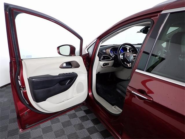 used 2019 Chrysler Pacifica car, priced at $9,250