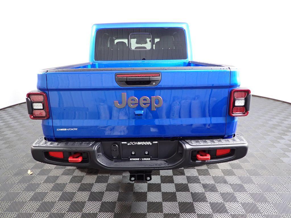 new 2026 Jeep Gladiator car, priced at $51,334