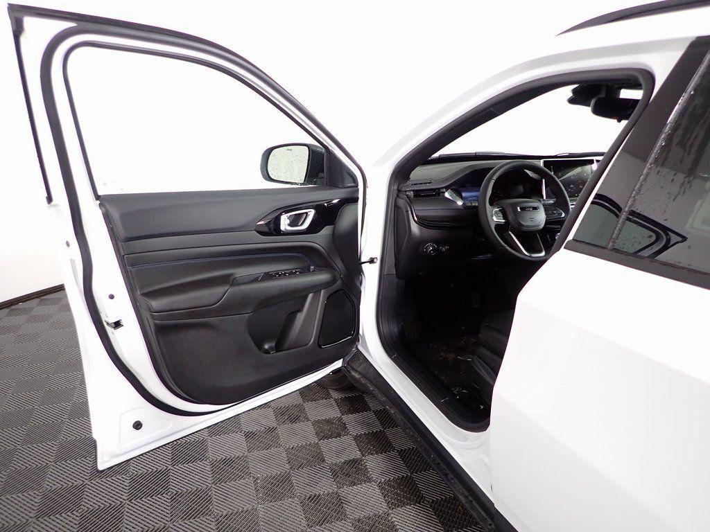 new 2026 Jeep Compass car, priced at $32,210