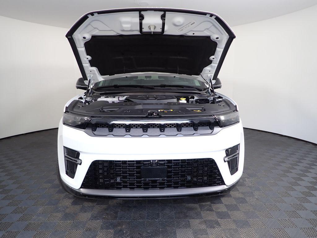 new 2026 Jeep Grand Wagoneer car, priced at $75,885