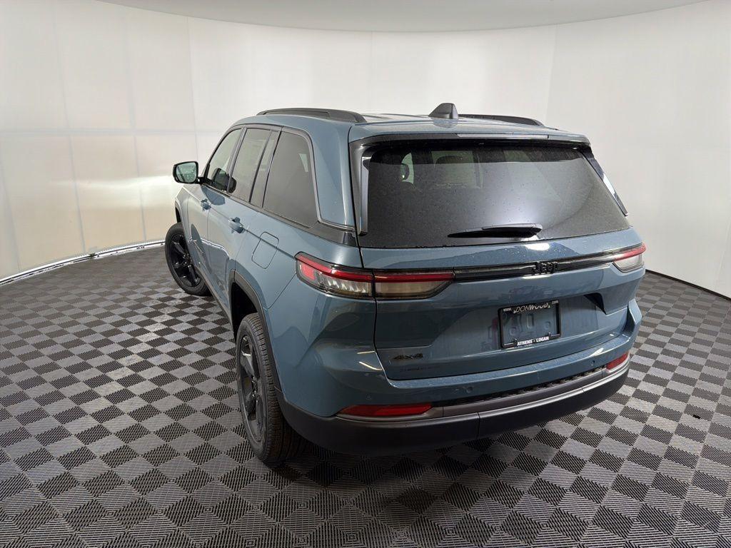 new 2026 Jeep Grand Cherokee car, priced at $46,621
