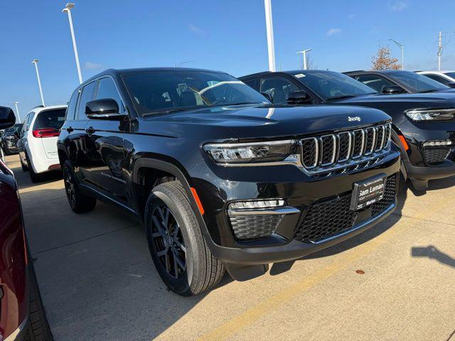 new 2025 Jeep Grand Cherokee car, priced at $42,010