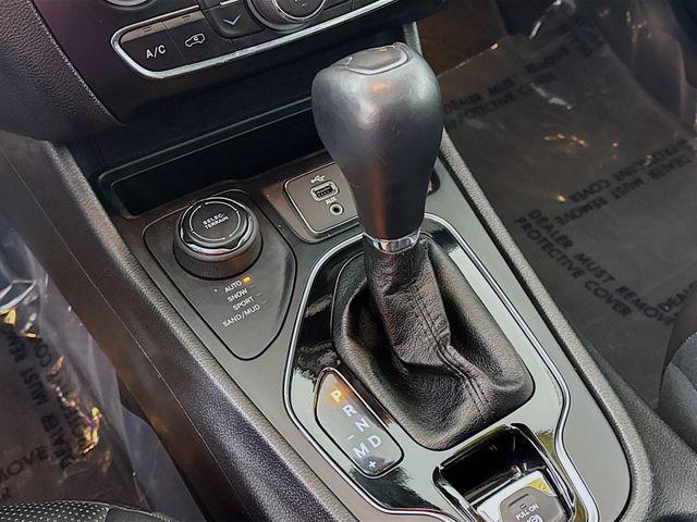 used 2019 Jeep Cherokee car, priced at $10,990