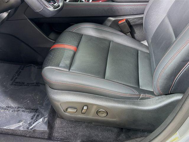 used 2024 Chevrolet Traverse car, priced at $45,528